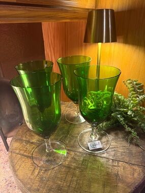 Set Of 4 Qualia Meridian Green Ice Tea Goblets - 8” Tall